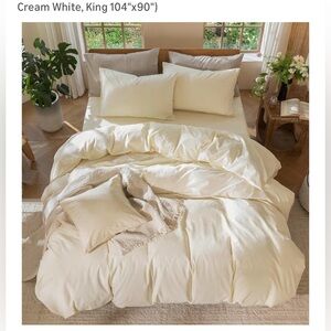 NWT muslin king size duvet cover - solid cream color by moomee. In packaging.